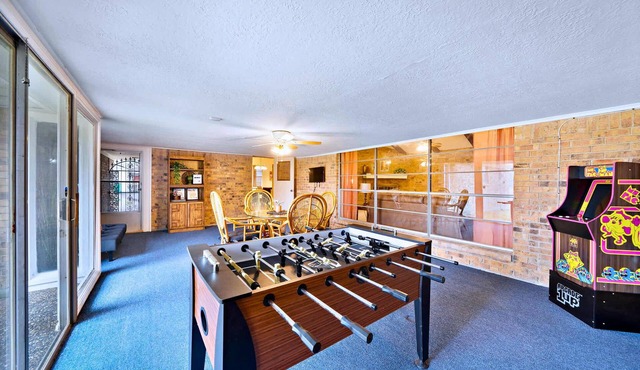 Weekend Escape Cabin:3BR+Sunroom +Games+Views