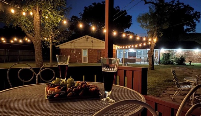 Willow Way - Cozy Brick Home with Outdoor Oasis