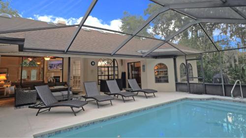Your Manatee and Scalloping Adventure Retreat in Crystal River