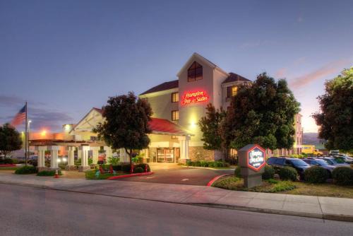 Hampton Inn Suites San South 