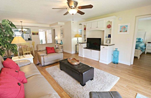 Updated, Classy Ground Floor Condo-Sea Place 12119