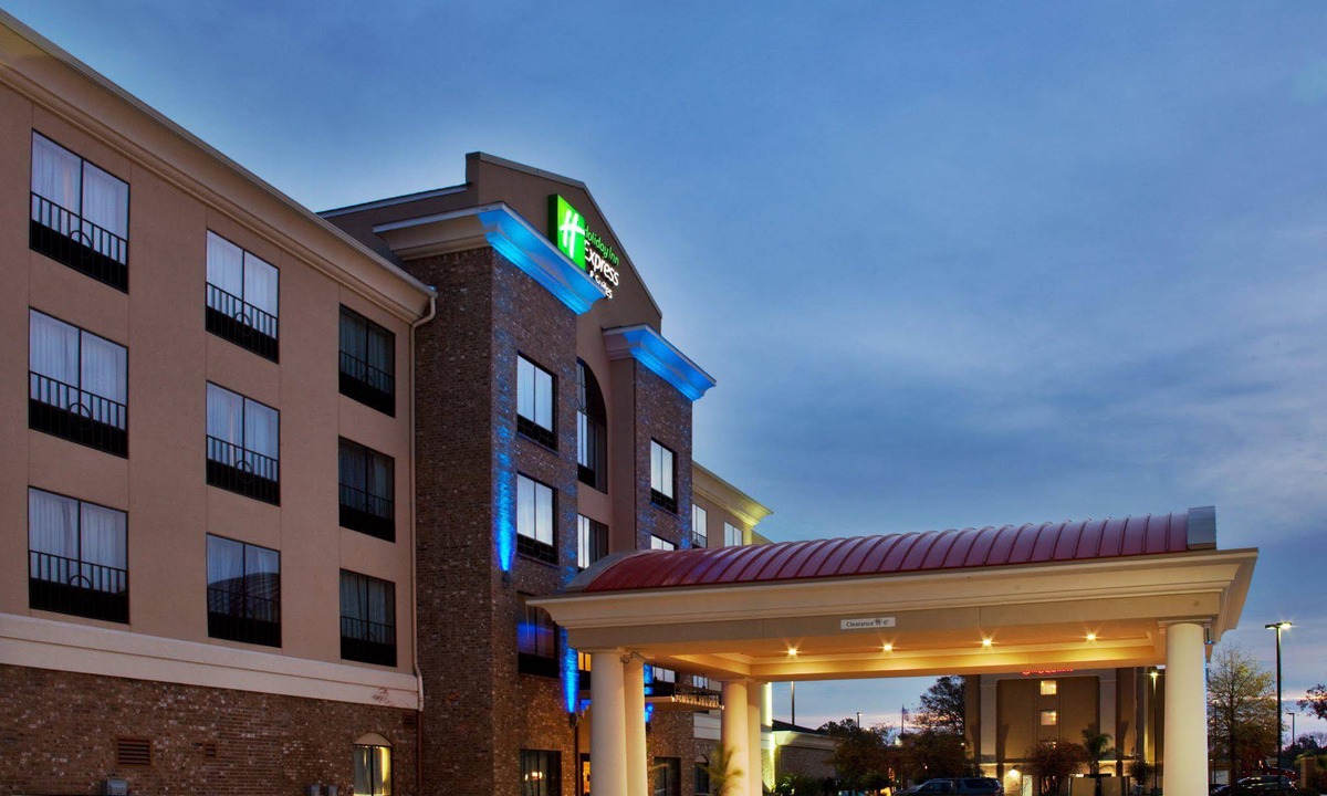 Port Allen Hotel | Hampton Inn & Suites Baton Rouge/Port Allen