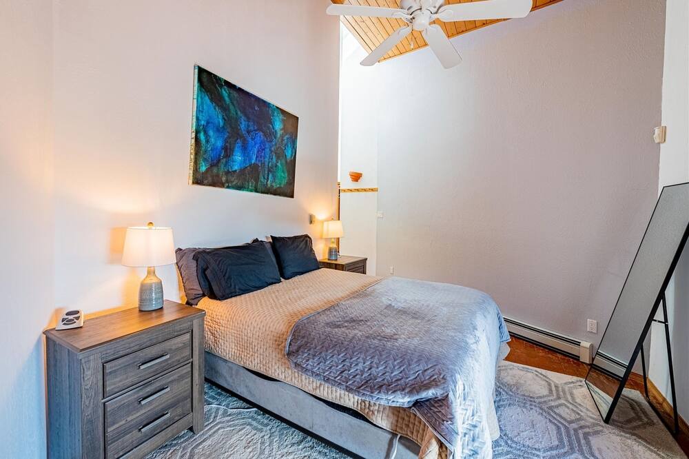 Photo of Bedroom in Cedar Crest
