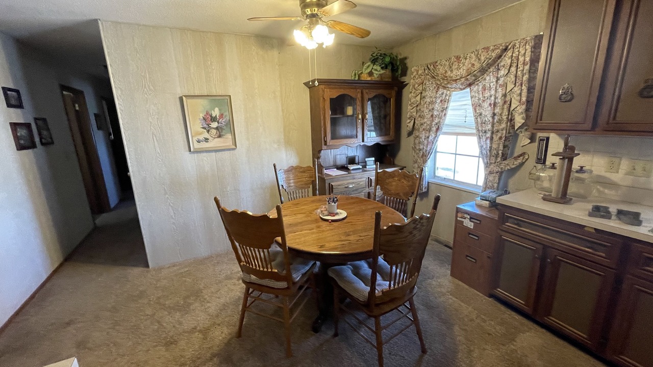 Photo of Livingroom in Lamont