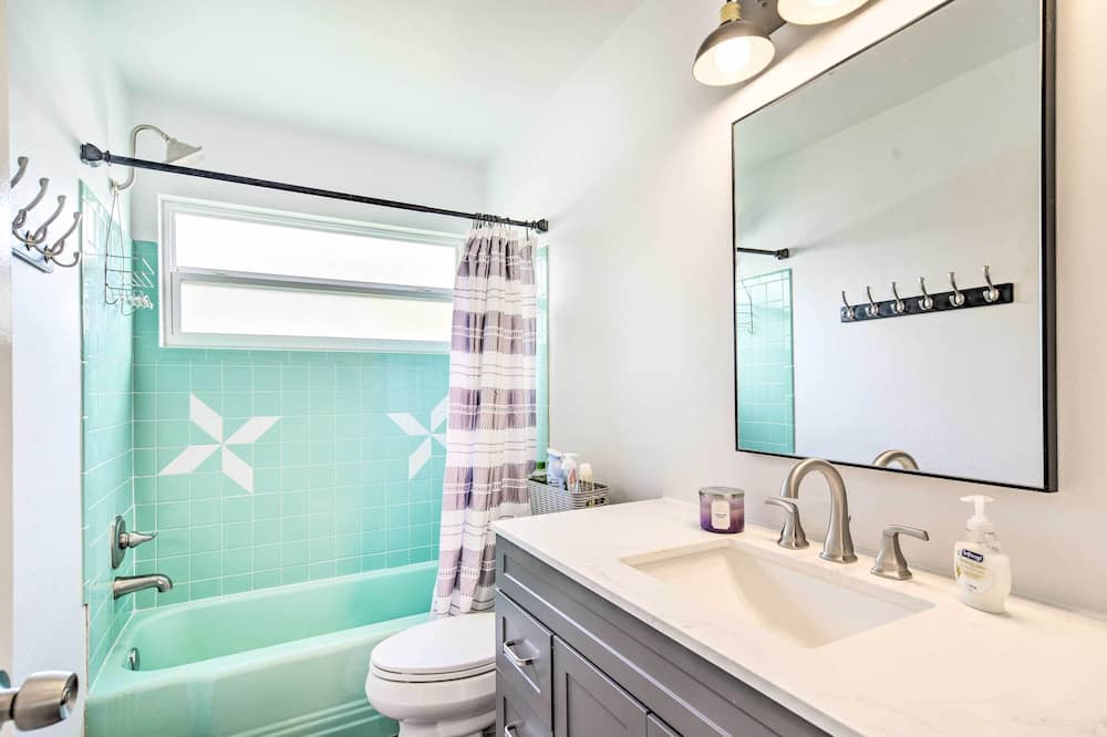 Photo of Bathroom in Riviera Bay