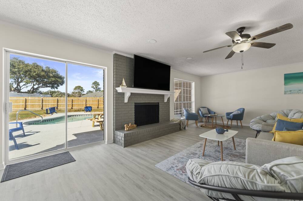 Photo of Livingroom in Myrtle Grove