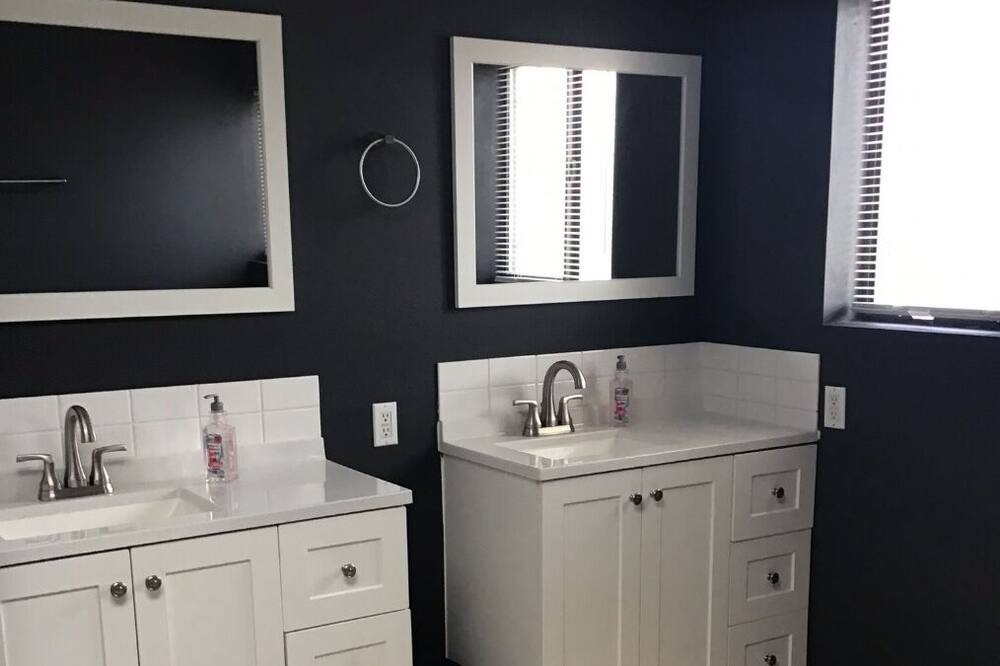 Photo of Kitchen in West Bluff