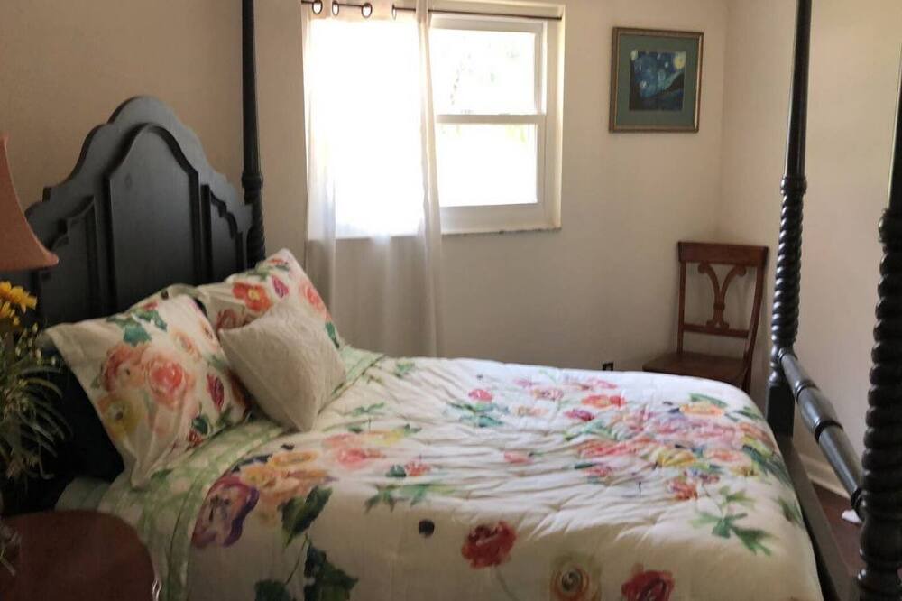 Photo of Bedroom in Fort King District