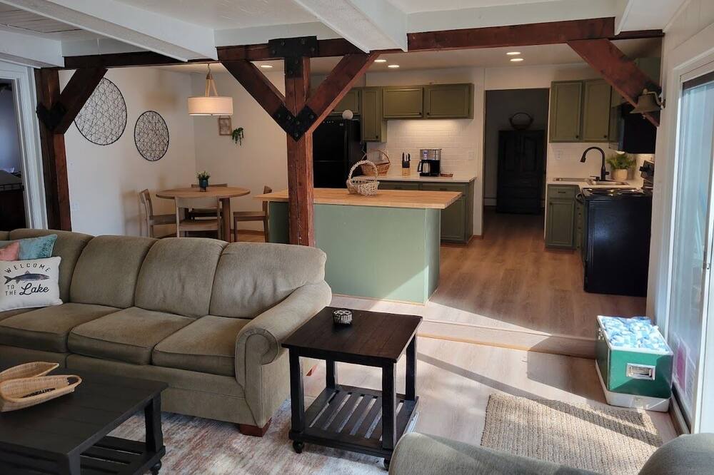 Photo of Livingroom in Wautoma