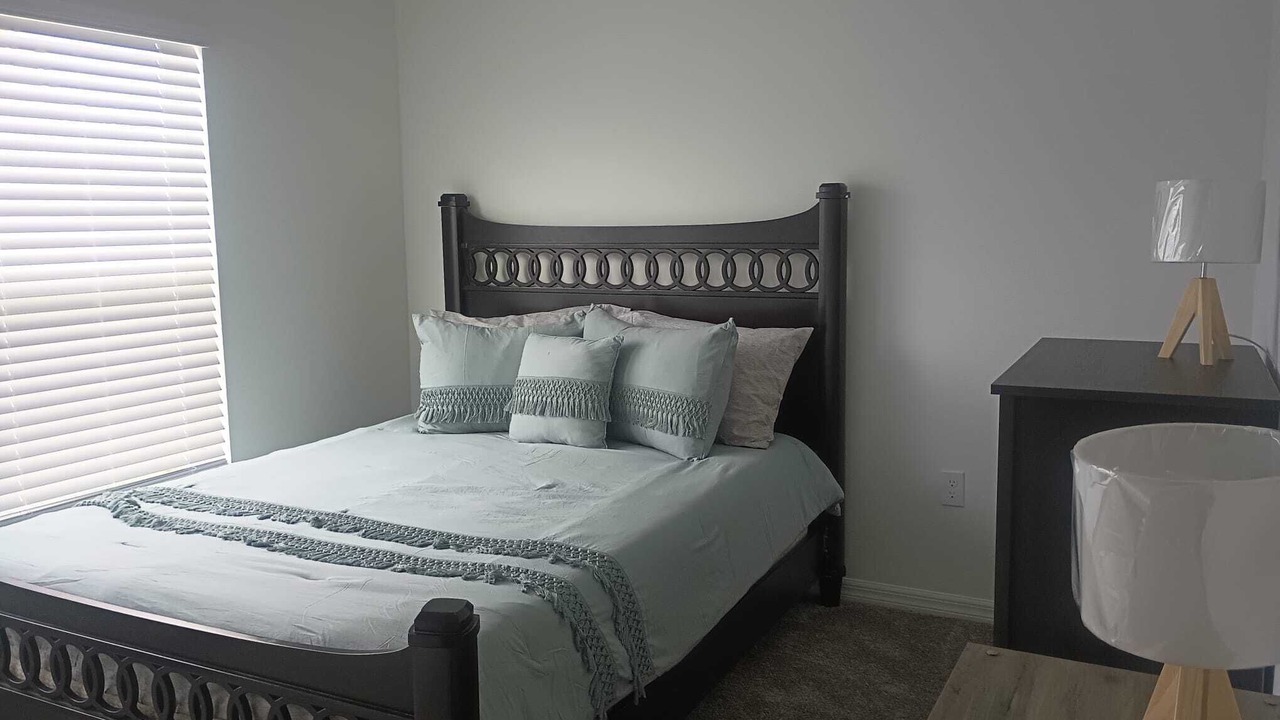 Photo of Bedroom in Edgewater