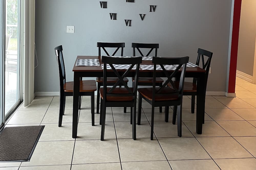 Photo of Livingroom in Winter Haven