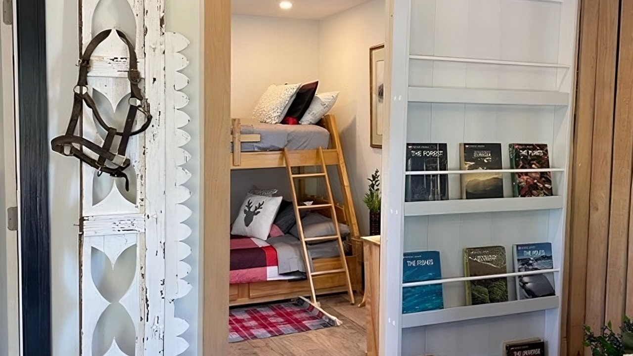 Photo of Bedroom in New Tecumseth