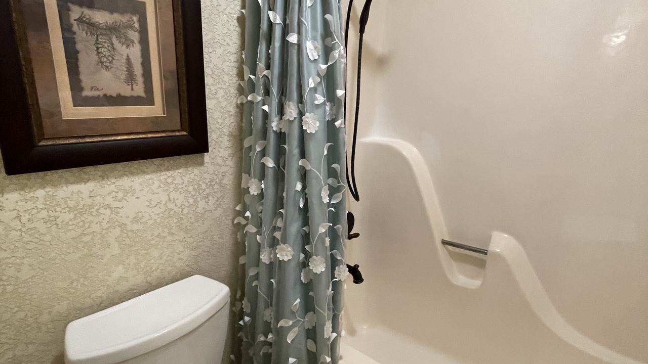 Photo of Bathroom in Mount Ida
