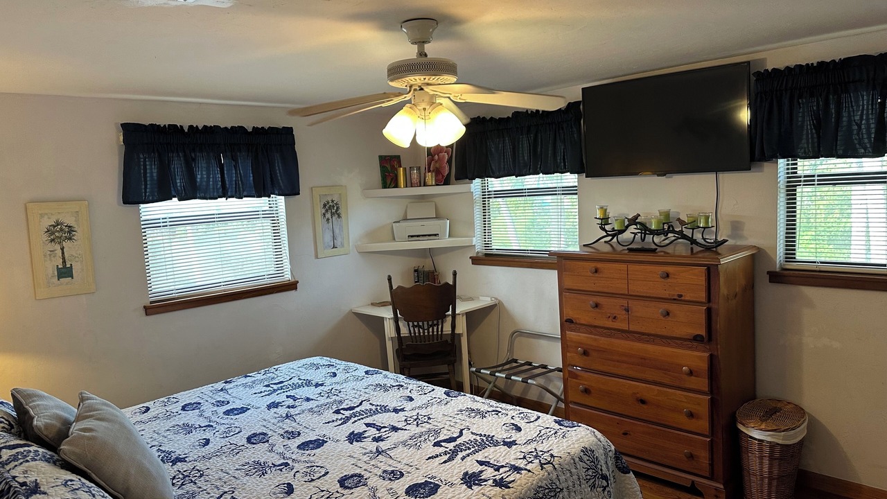 Photo of Bedroom in Cedar Key