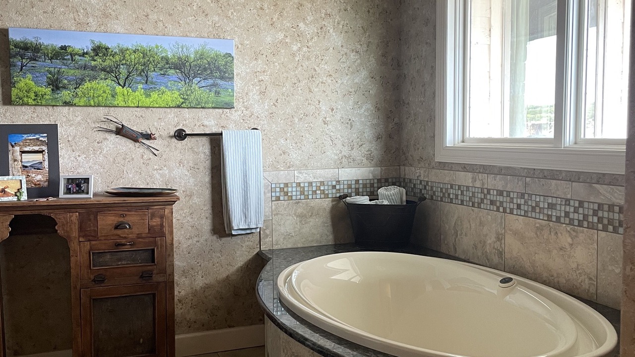 Photo of Bathroom in Palo Pinto County