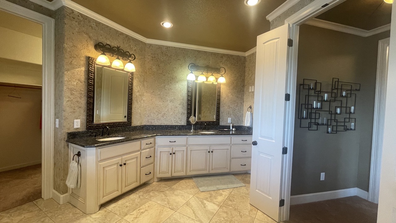 Photo of Bathroom in Palo Pinto County