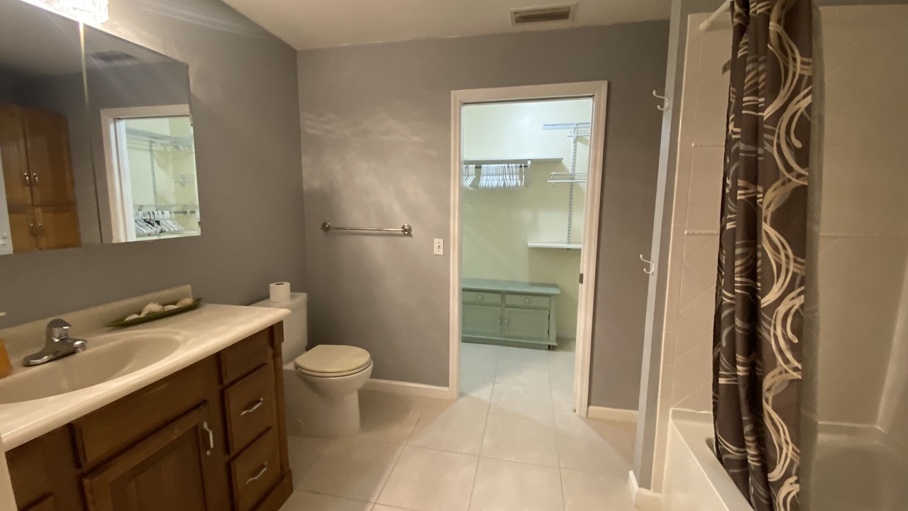Photo of Bathroom in New Smyrna Beach