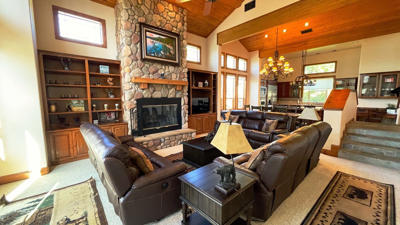 Photo of Livingroom in Bass Lake