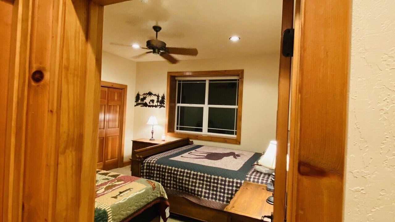 Photo of Bedroom in Bass Lake