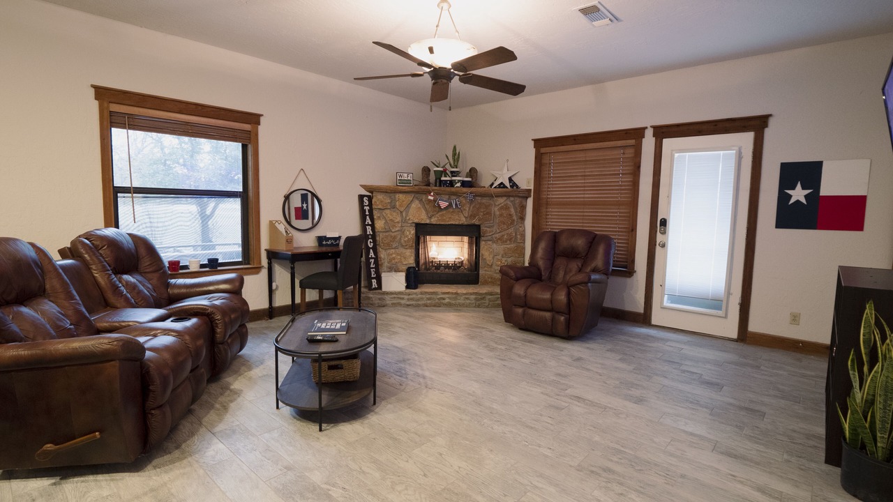 Photo of Livingroom in Palo Pinto County