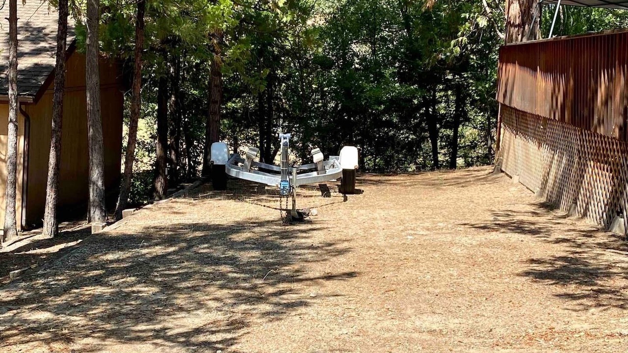 Photo of Outdoor in Bass Lake