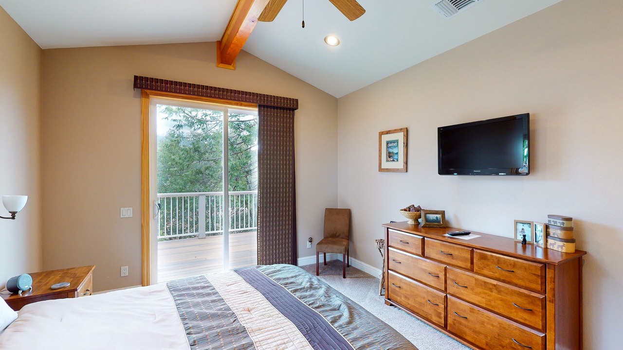 Photo of Bedroom in Bass Lake