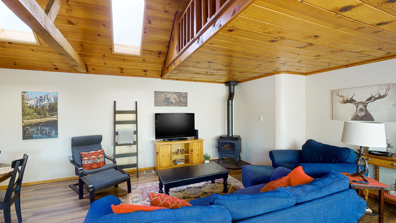 Photo of Livingroom in Bass Lake