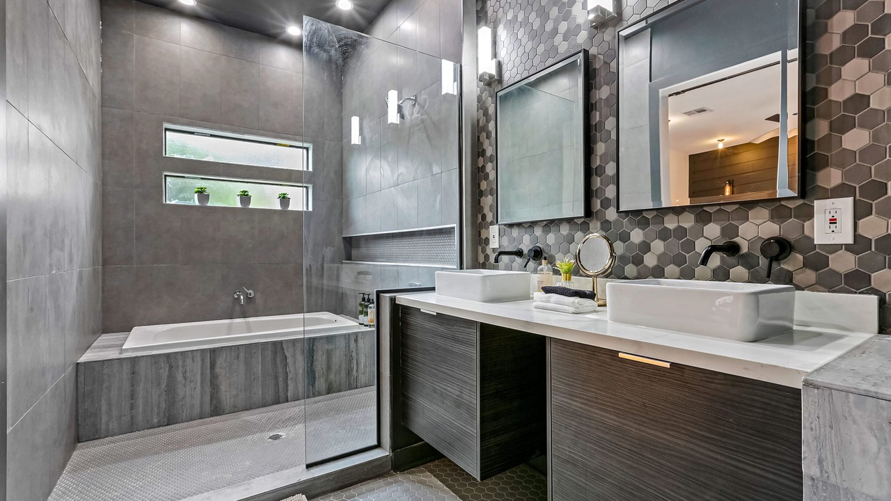 Photo of Bathroom in Metairie