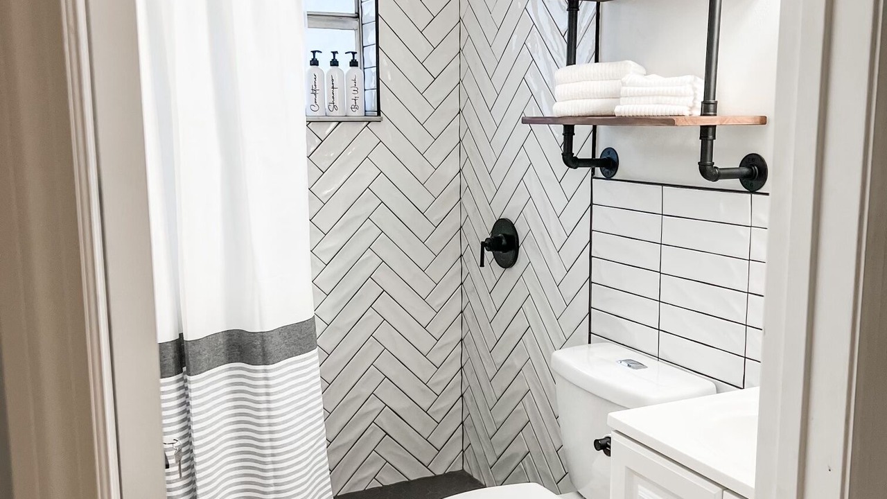 Photo of Bathroom in Old Homosassa