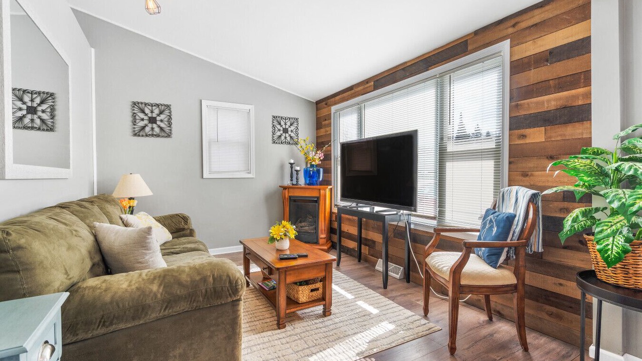 Photo of Livingroom in Lexington