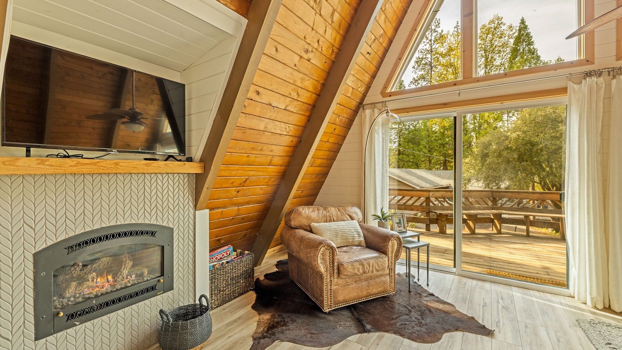Photo of Livingroom in Bass Lake