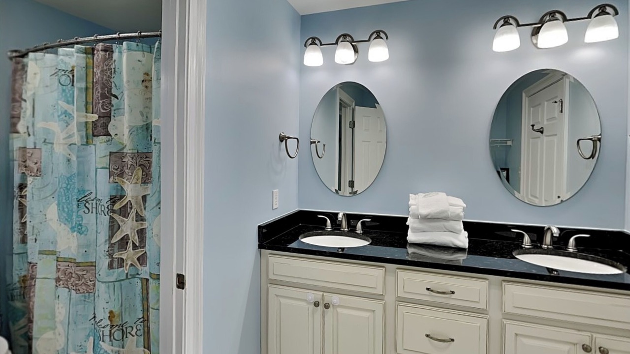 Photo of Bathroom in Ono Island