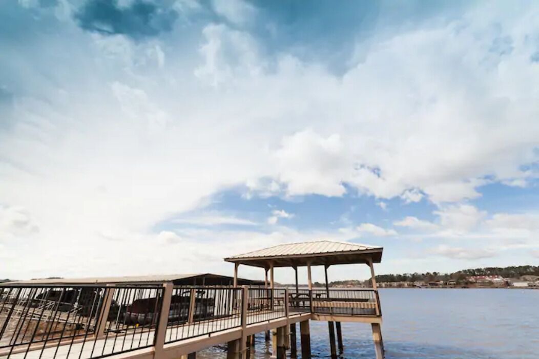 Photo of Others in Lake Hamilton
