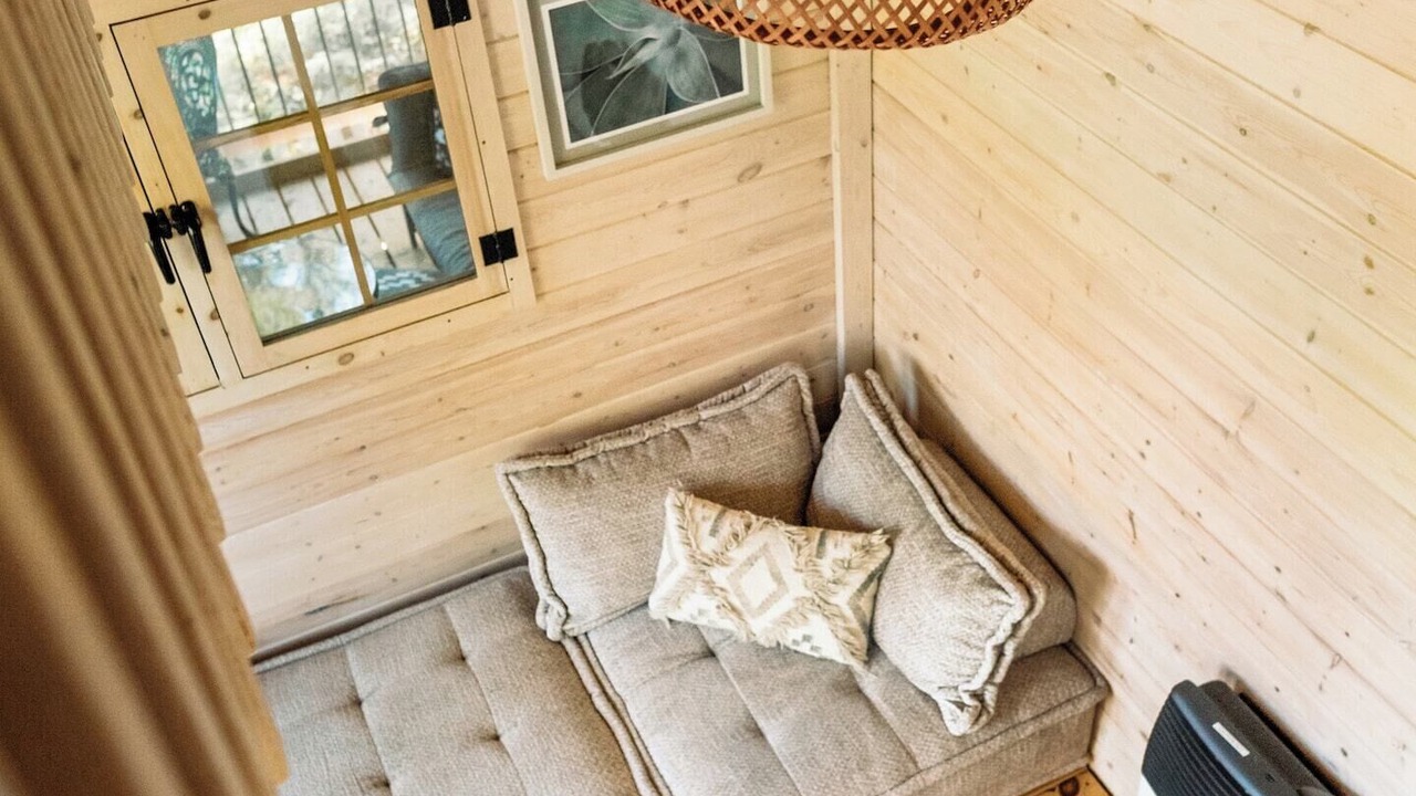 Photo of Livingroom in Gravenhurst