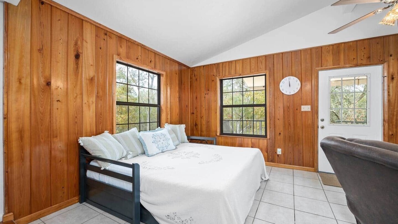 Photo of Bedroom in White Springs