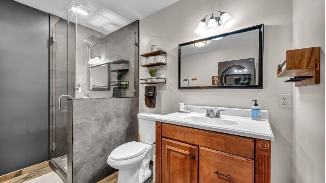 Photo of Bathroom in Lake Forest