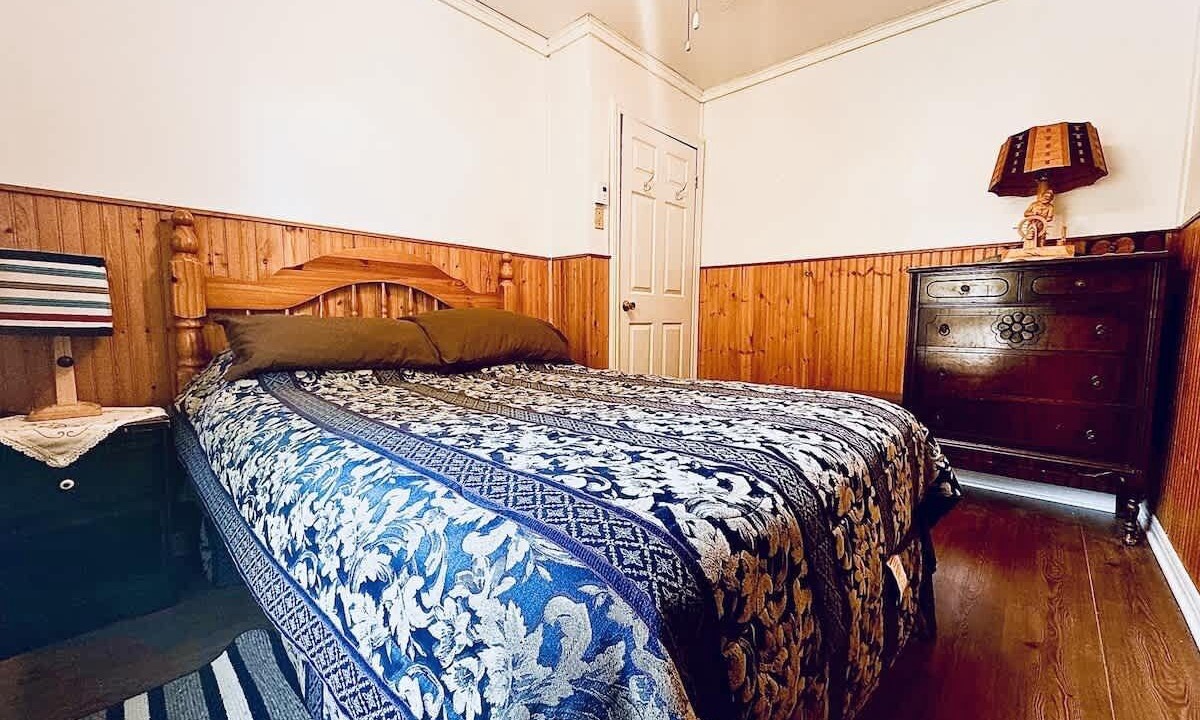 Photo of Bedroom in Sainte-Therese-de-la-Gatineau