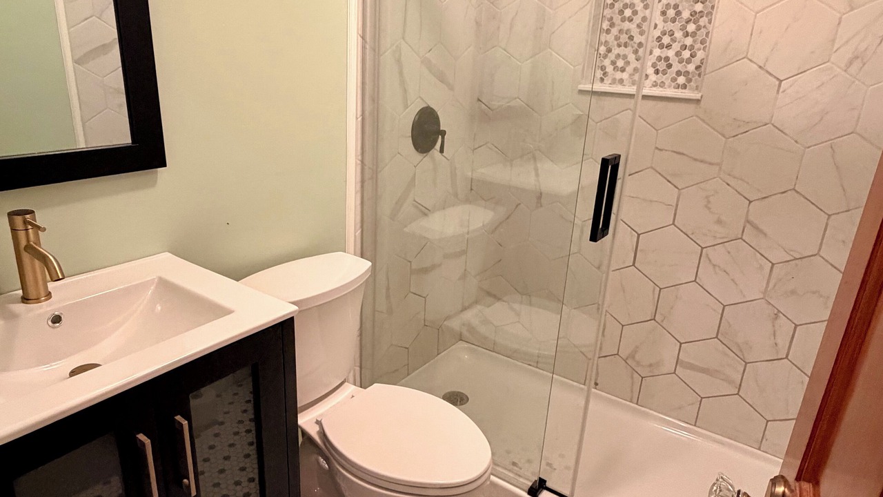Photo of Bathroom in Astor