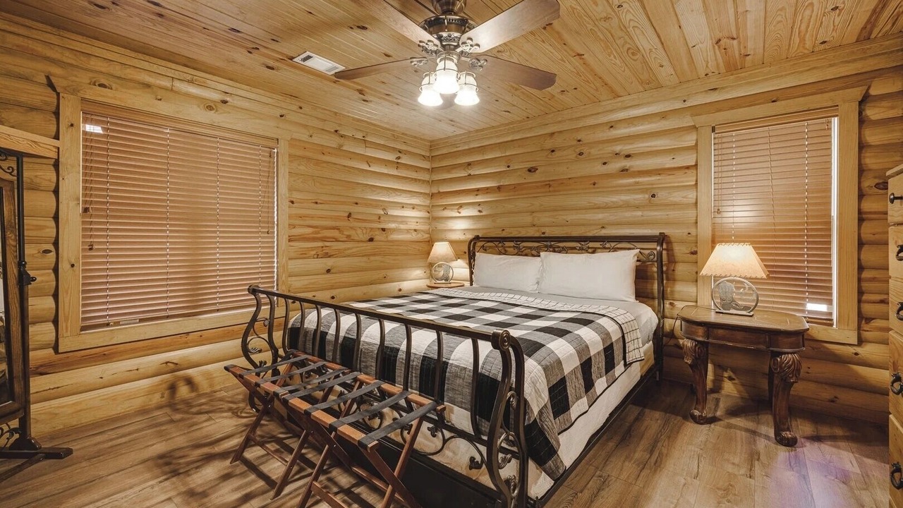 Photo of Bedroom in Amity