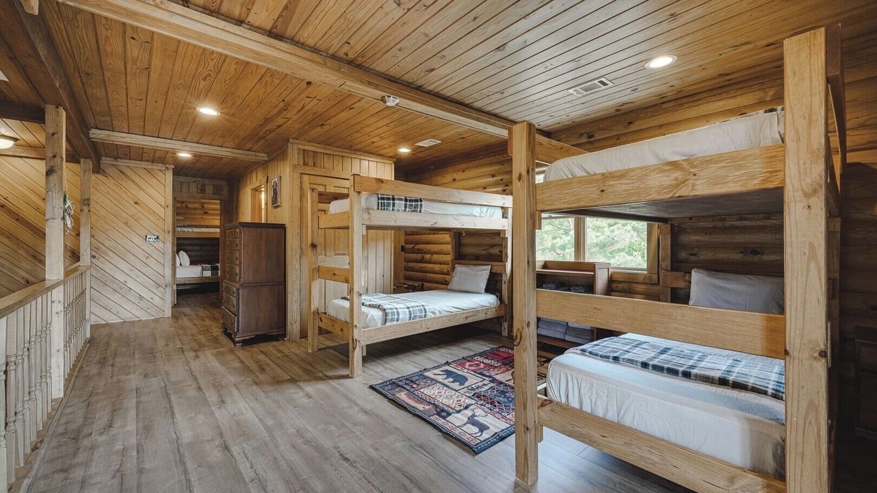 Photo of Bedroom in Amity