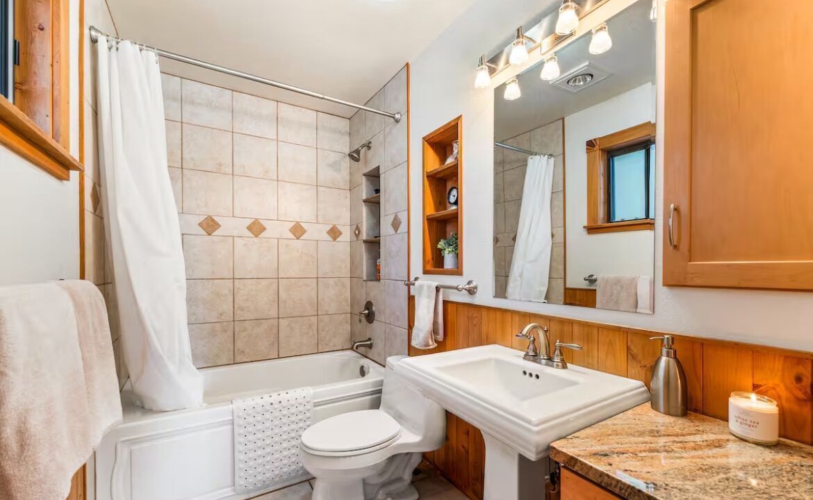 Photo of Bathroom in Florissant