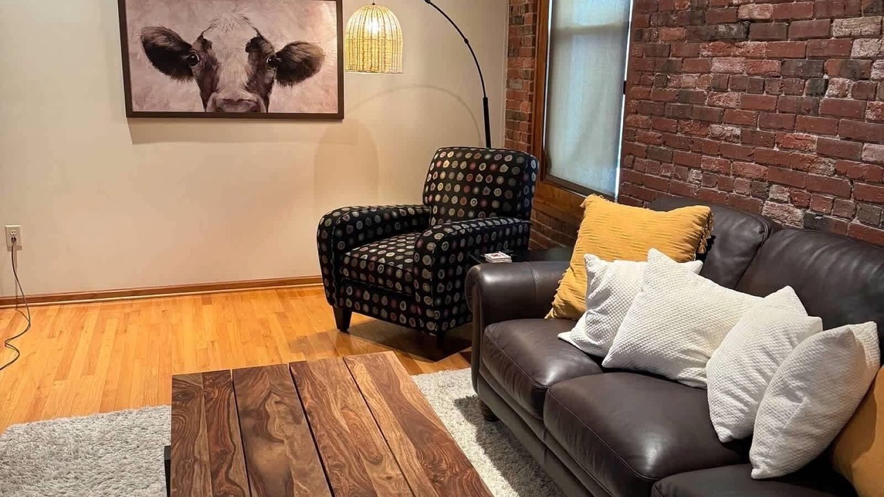 Photo of Livingroom in Downtown Lincoln