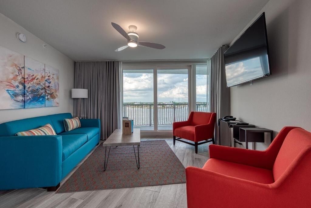 Photo of Livingroom in Treasure Island