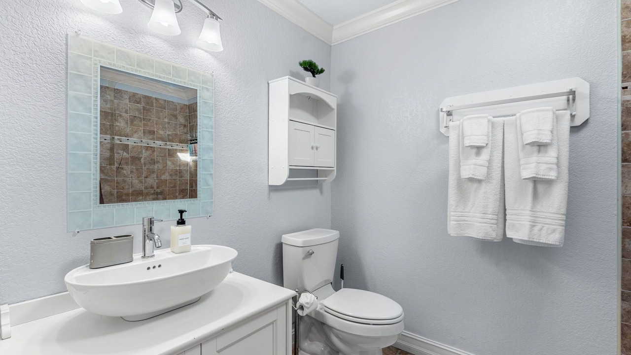 Photo of Bathroom in Holiday Cove