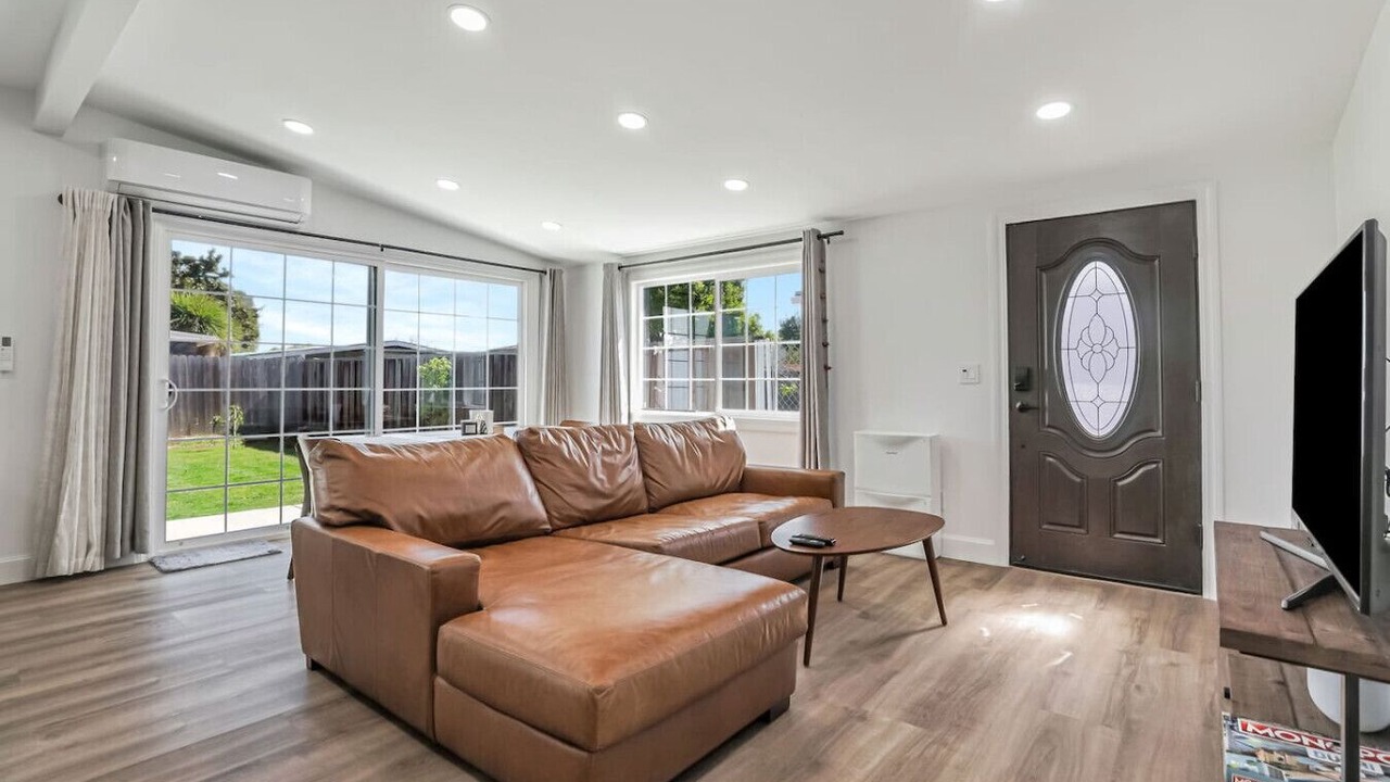 Photo of Livingroom in South Sundale