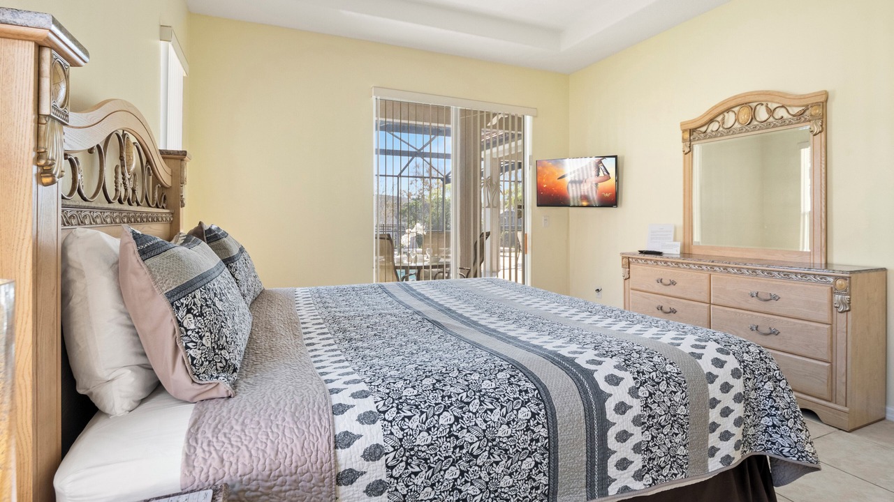 Photo of Bedroom in Tuscan Hills