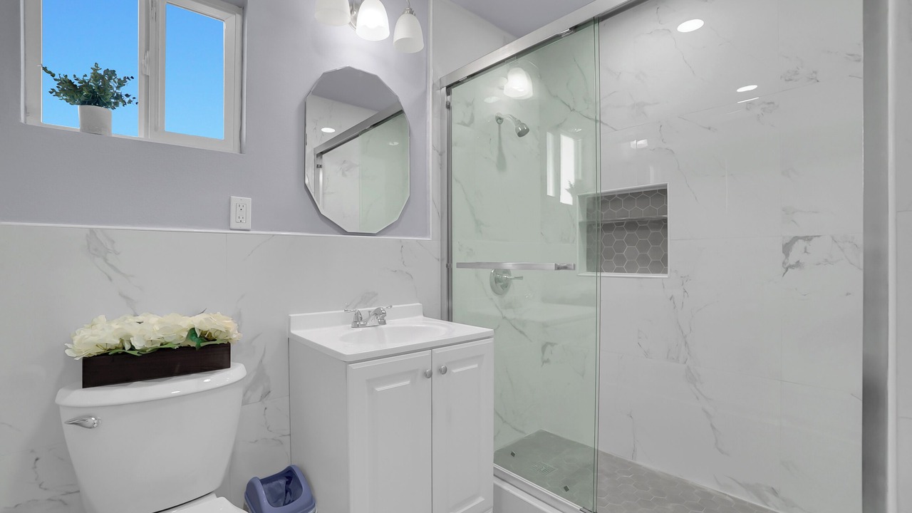 Photo of Bathroom in Los Angeles