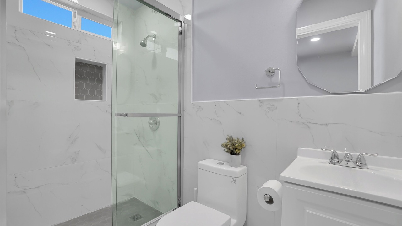 Photo of Bathroom in Los Angeles