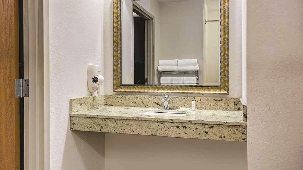 Photo of Bathroom in Tougaloo
