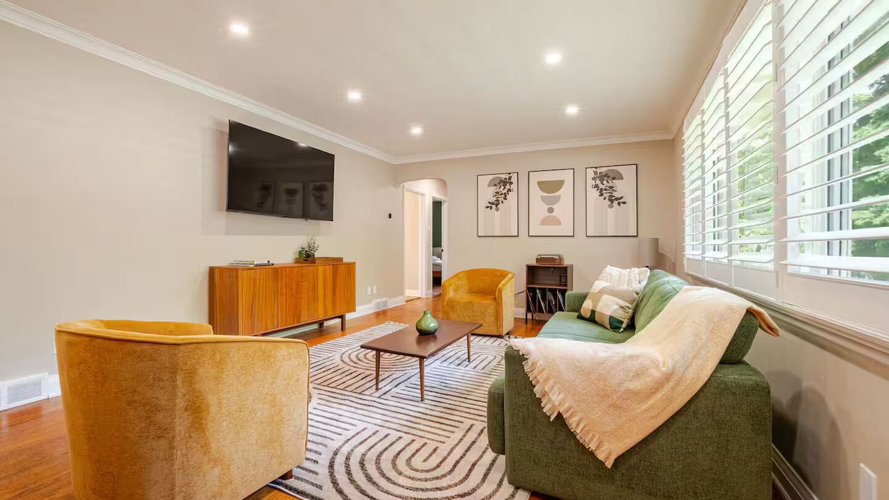 Photo of Livingroom in Whitby